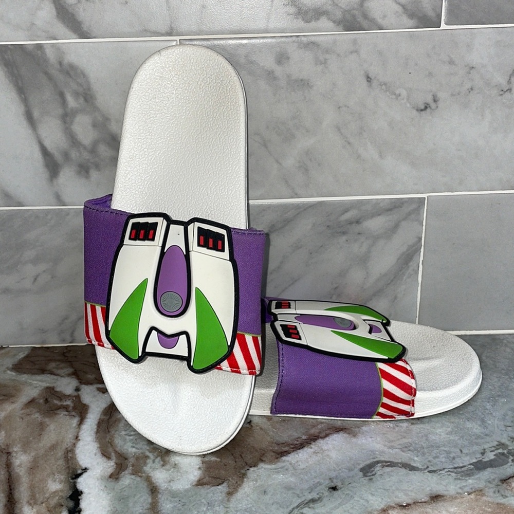 Disney Store Big Kid Size 2/3 Buzz Lightyear Slides Flip Flop Scuffs Gently Used